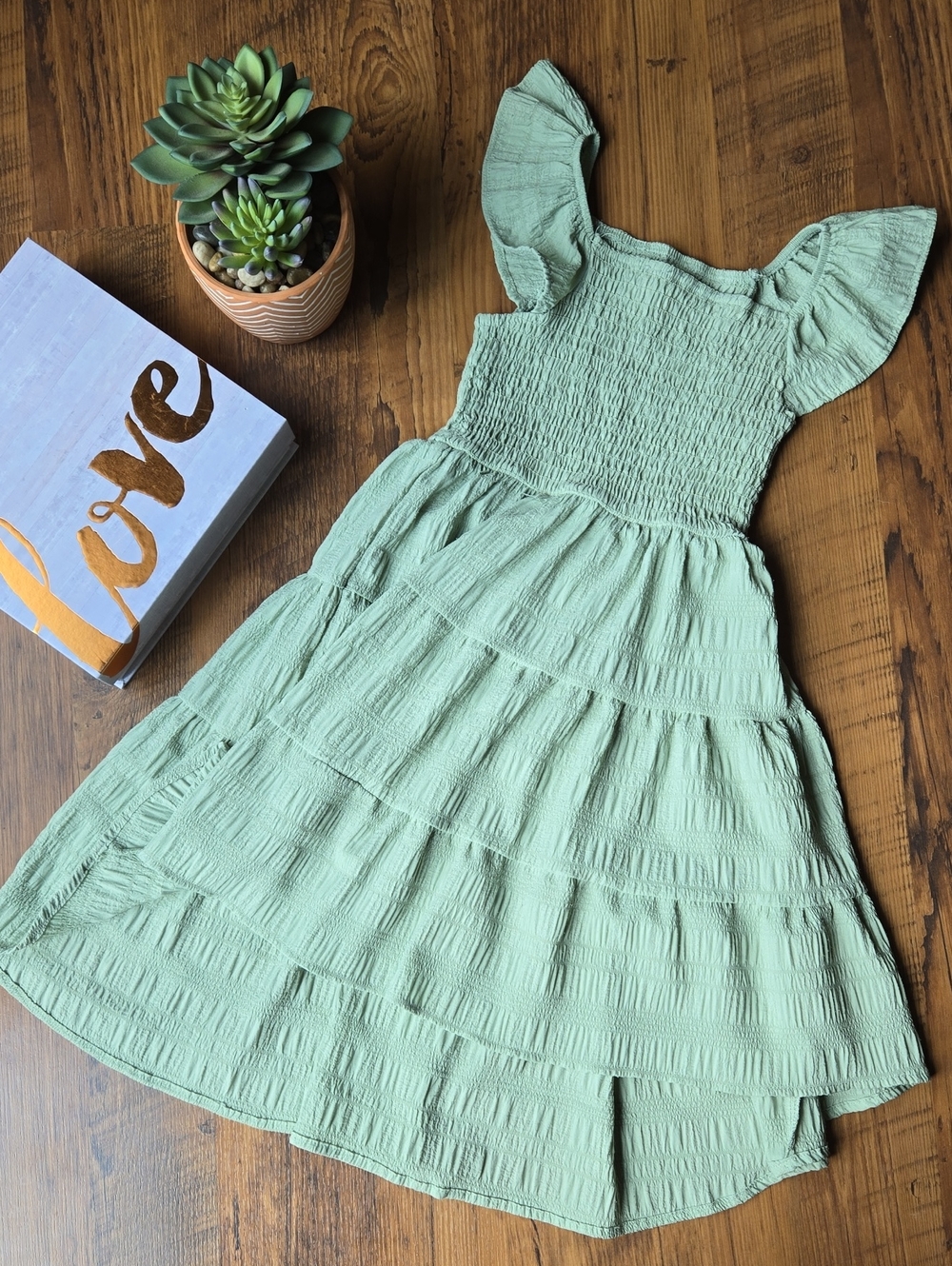 Girls' Tahari Size 6 Sage Green Flutter Sleeve Dress